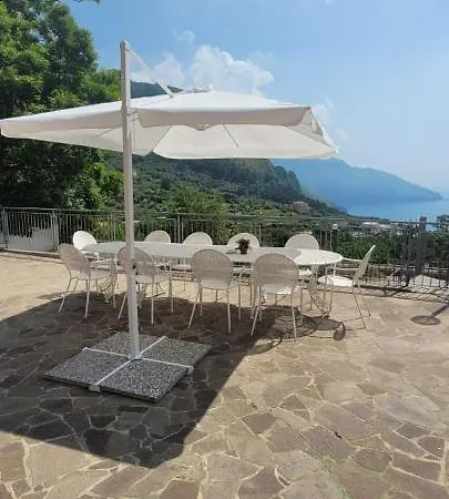 Villa Cristina - De Vivo Realty