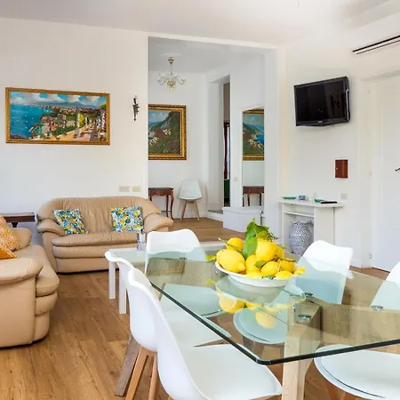 Villa Cristina - De Vivo Realty Piano di Sorrento