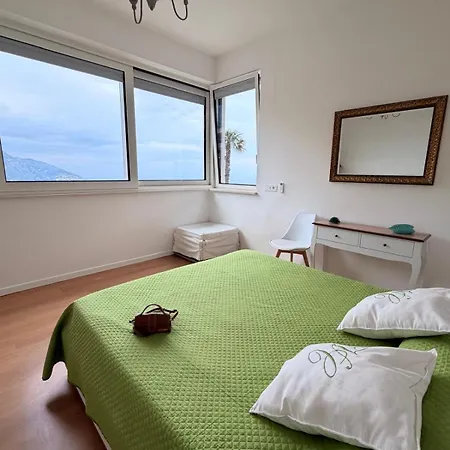 De Vivo Realty - Cristina Villa Piano di Sorrento